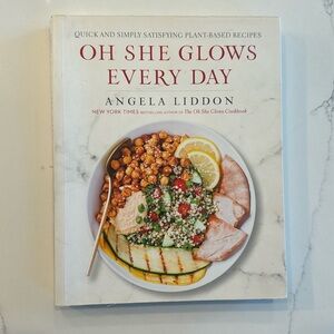 Oh she glows cook book